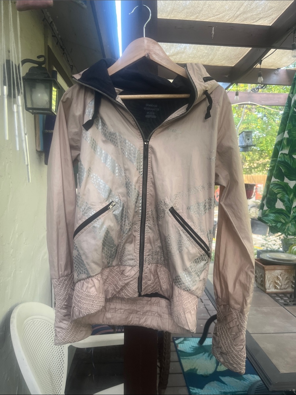 Reebok x Cirque du Soleil Rose Gold Windbreaker XS Rare